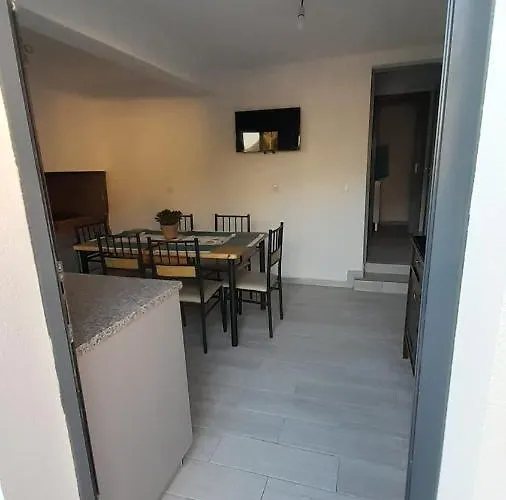 Casa Magic Vieira New Well Located With Services Daire Arco da Calheta (Madeira)